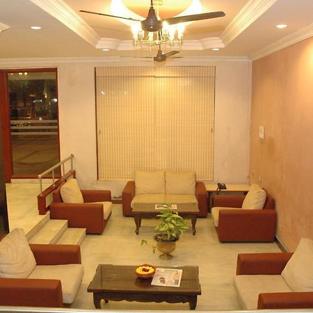 Hotel Saradharam Chidambaram Buitenkant foto